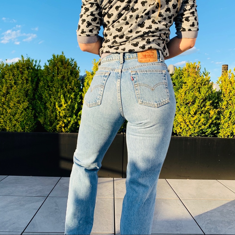 Levi’s 512 Vintage Hi-rise Boyfriend Tapered Jeans - Picture 7 of 15